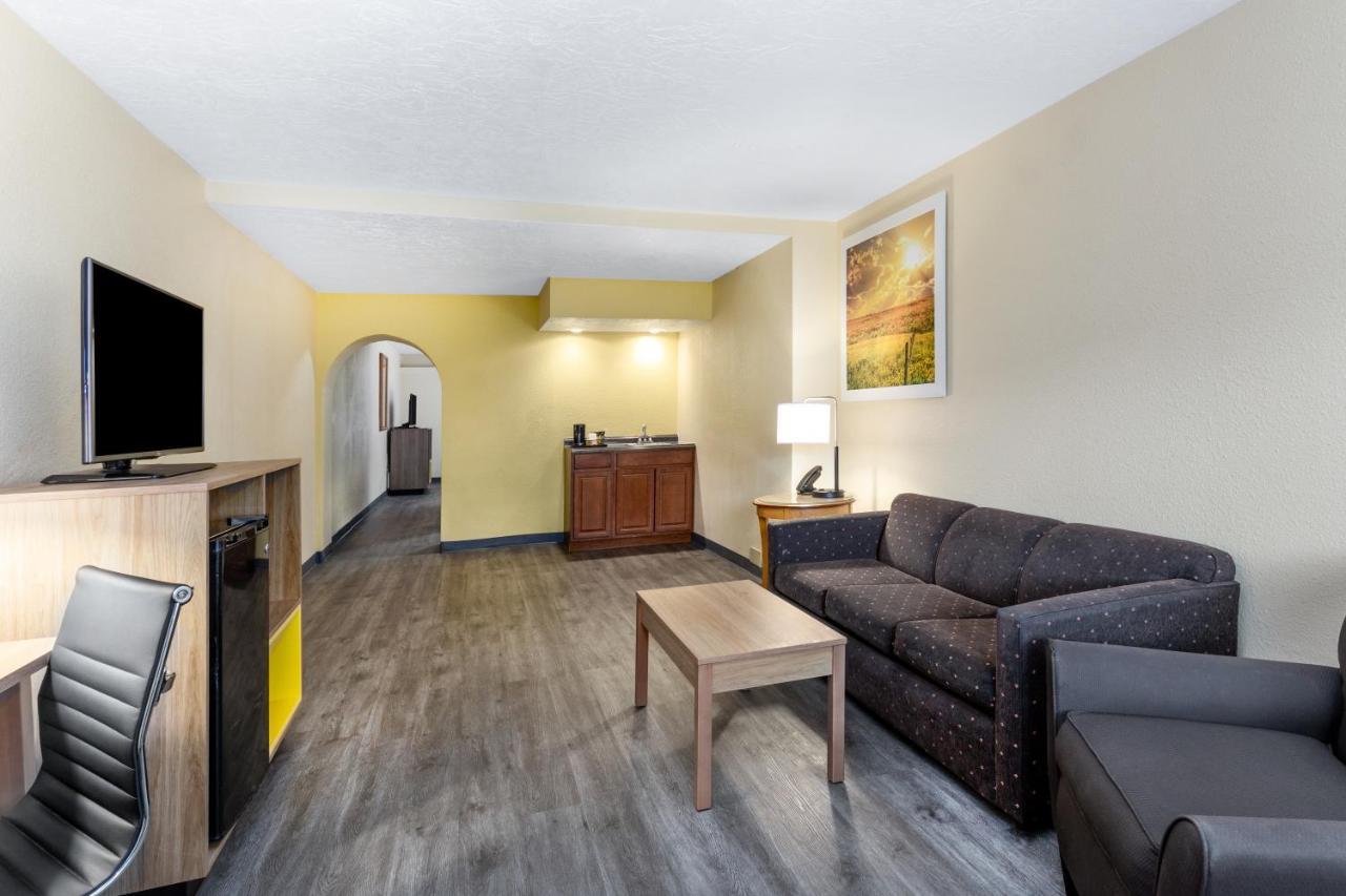 Days Inn & Suites By Wyndham Clovis Luaran gambar