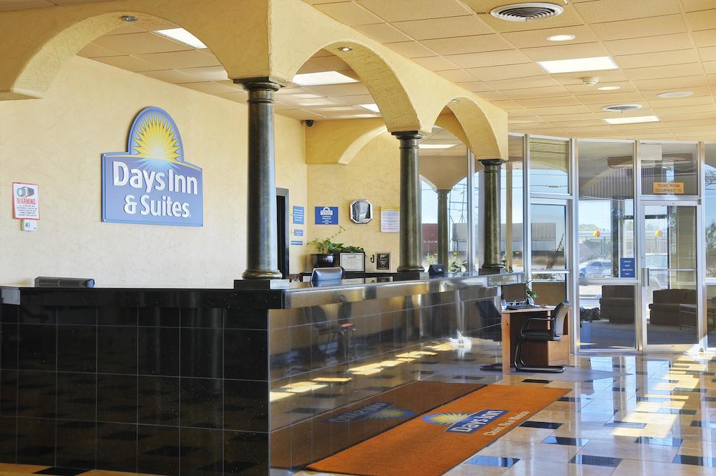 Days Inn & Suites By Wyndham Clovis Dalaman gambar